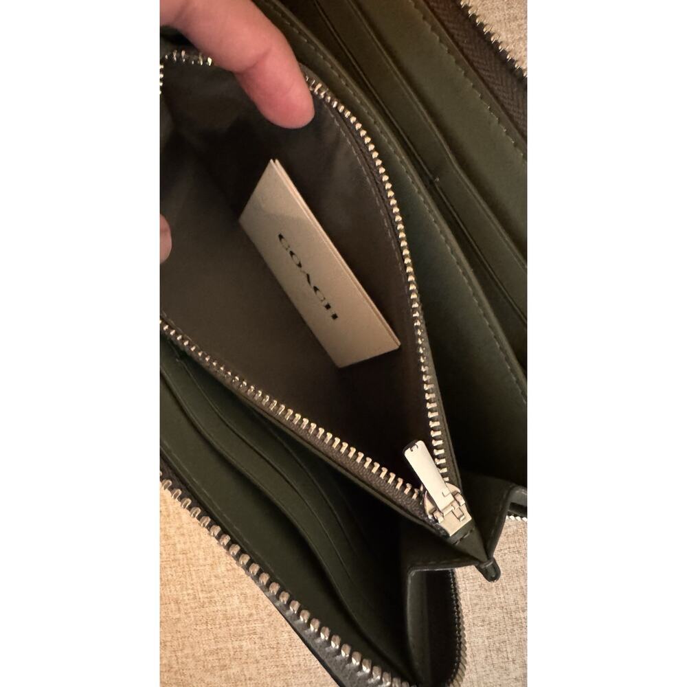 Coach C4451 Pebbled Leather Long Zip Around Wallet Clutch Forrest Green - Picture 11 of 13